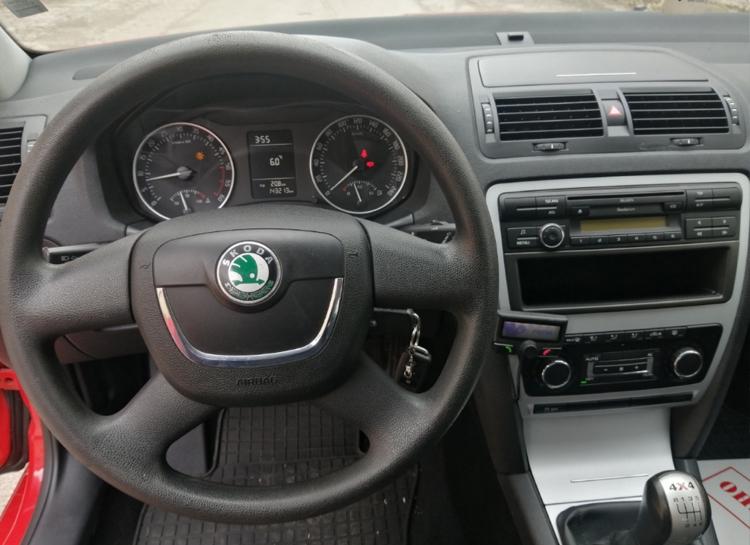 Skoda Octavia 1.6 TDI EURO 5 - изображение 8