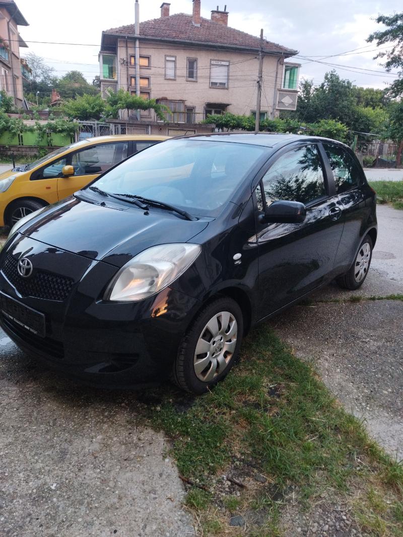 Toyota Yaris 1.3vvt-i - изображение 3