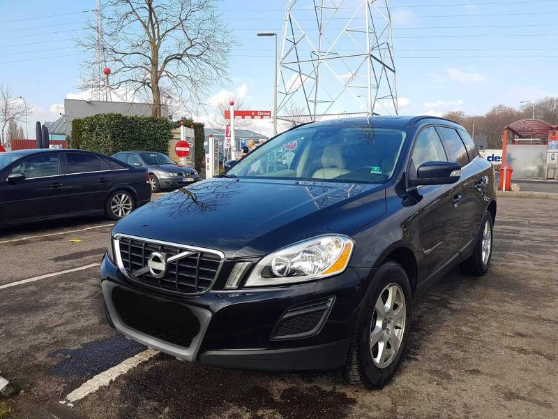 Volvo XC60 2.0  - изображение 2