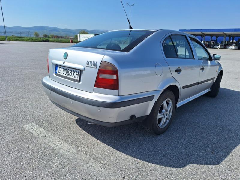 Skoda Octavia I Tour 1.6  - изображение 5