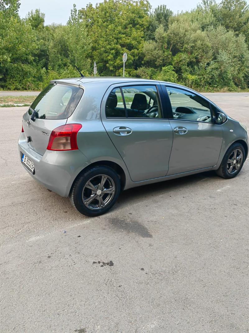 Toyota Yaris  - изображение 3