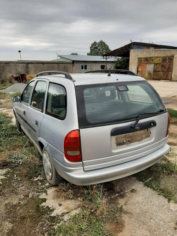 Opel Corsa 1.4 16v - изображение 4