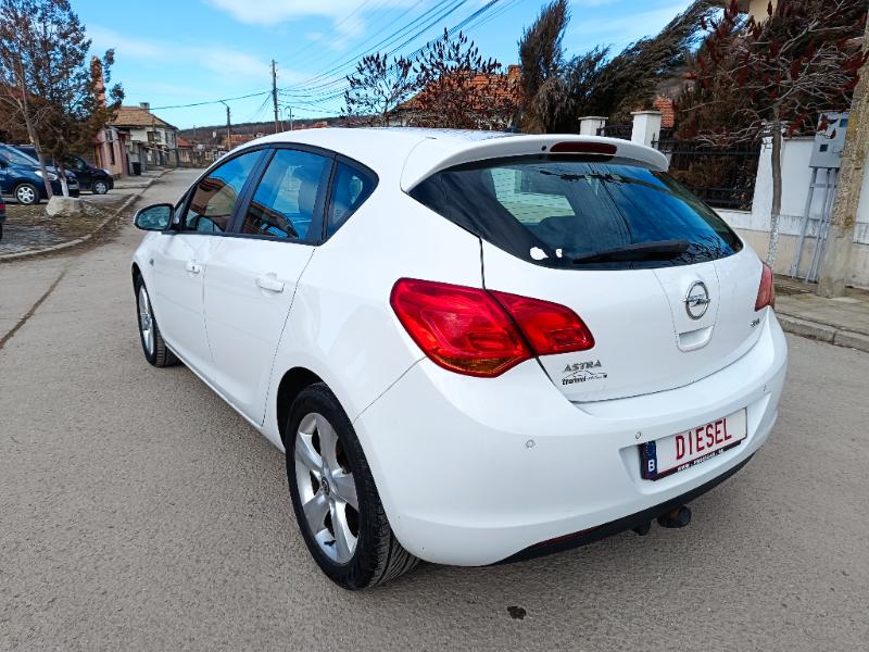 Opel Astra 1.7 CDTI - изображение 7