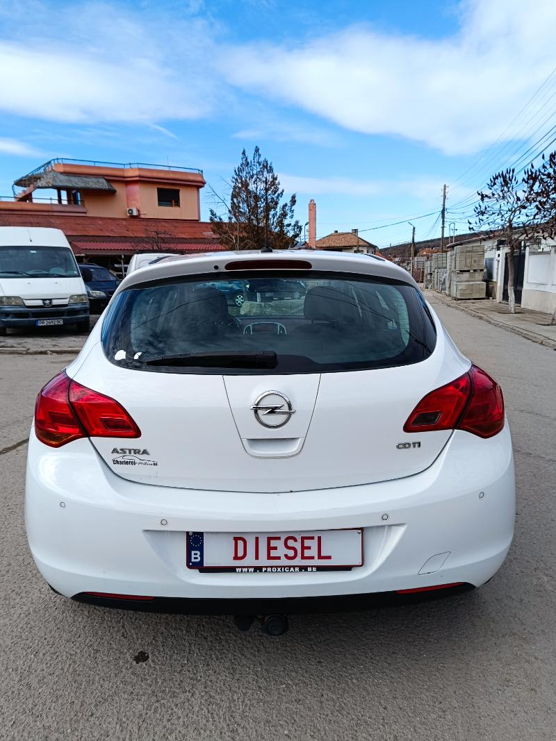 Opel Astra 1.7 CDTI - изображение 6