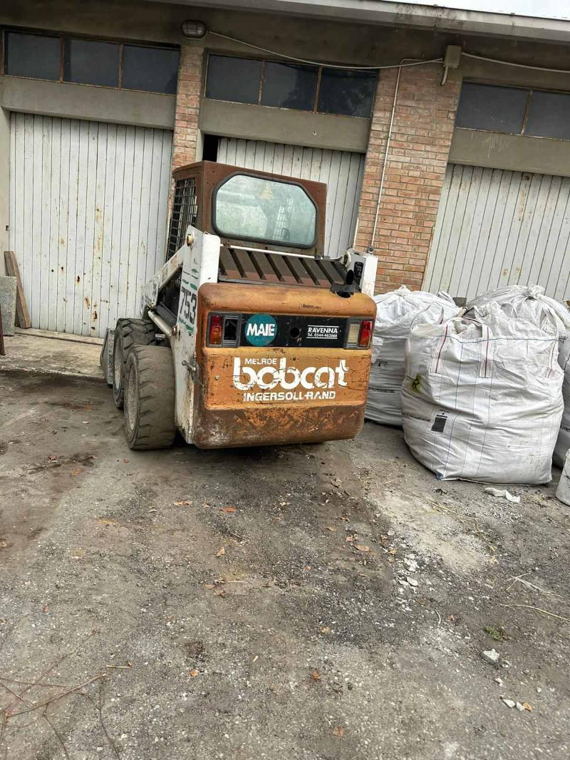 Мини челни товарачи Bobcat 753 - изображение 8