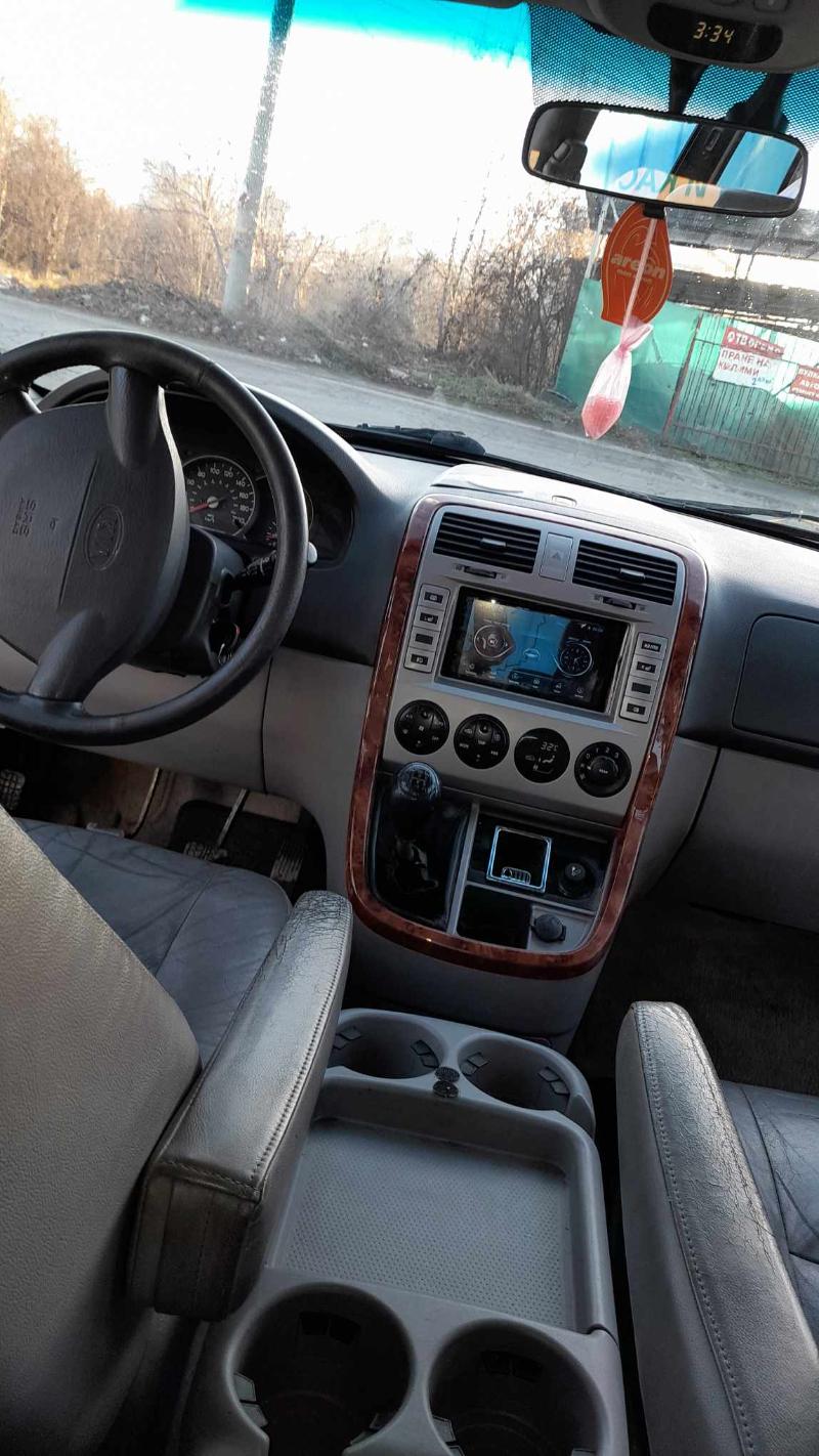 Kia Carnival 2.9 - изображение 3