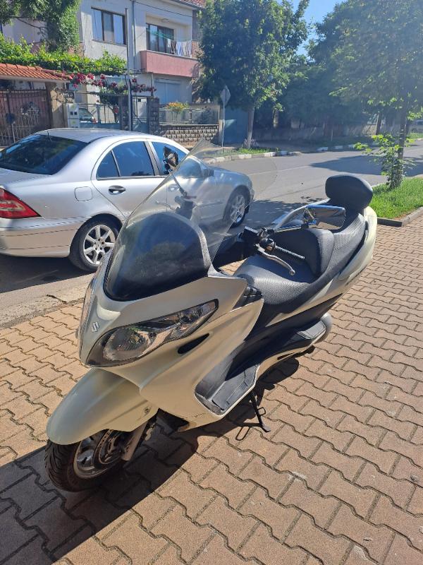 Suzuki Burgman 400 - изображение 6