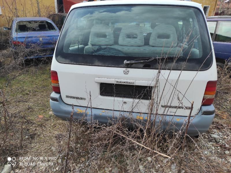 Chrysler Voyager 2.5 - изображение 3