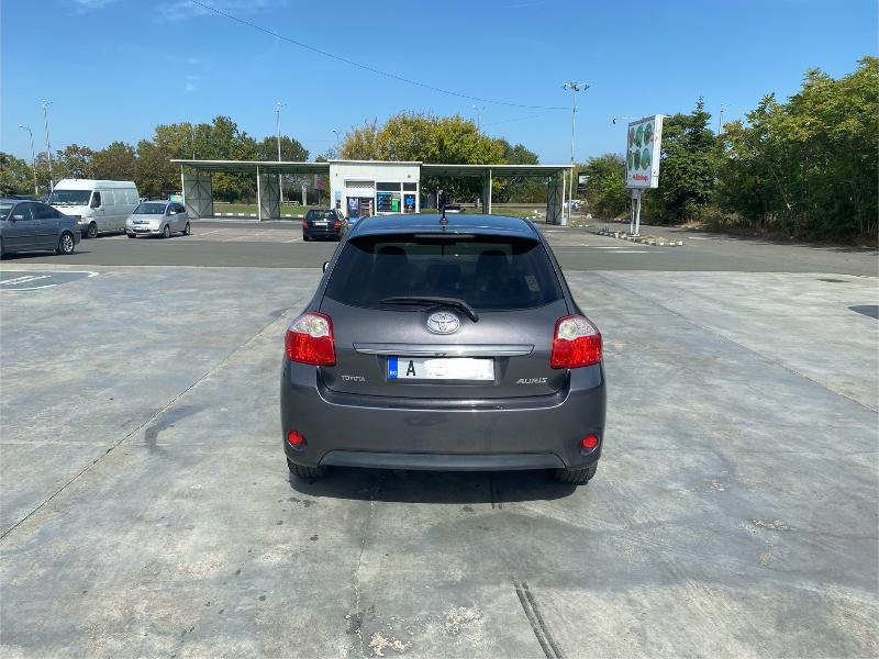 Toyota Auris 1.4 D4D - изображение 4