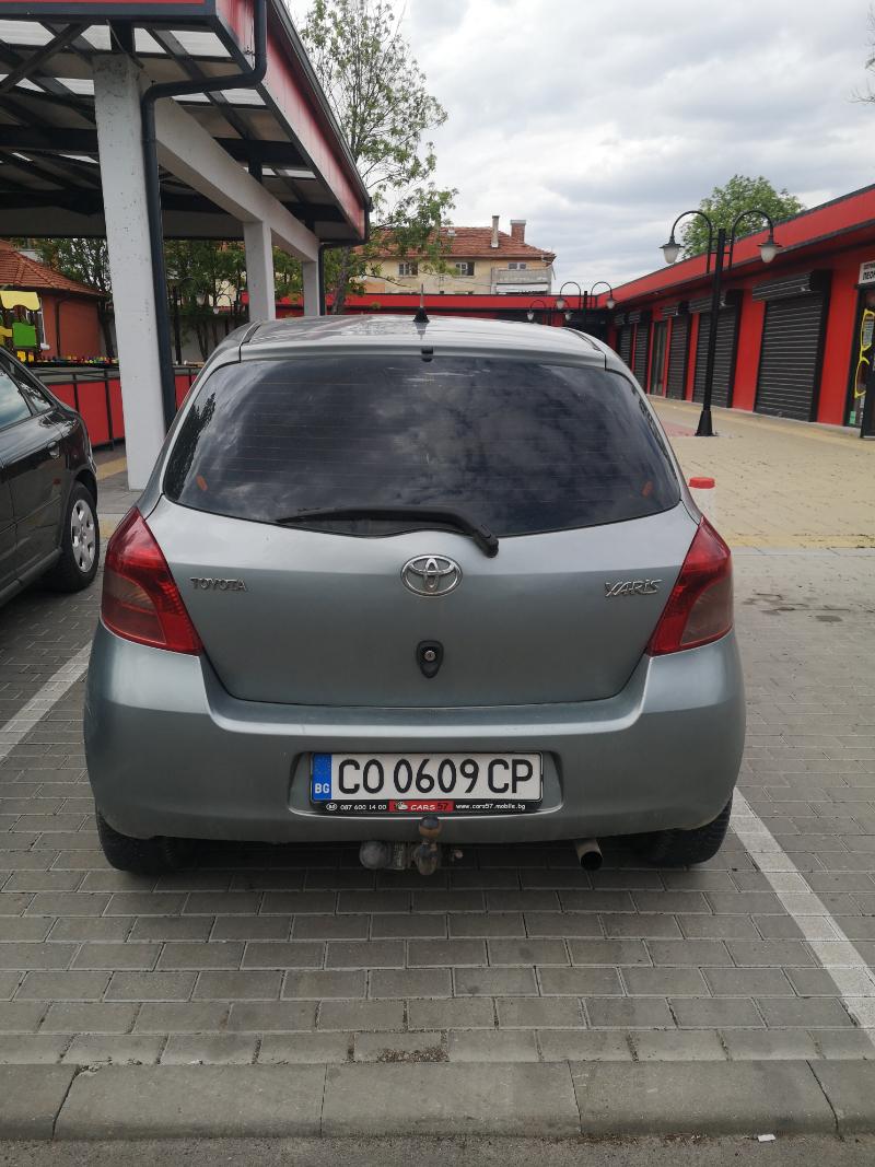 Toyota Yaris  - изображение 3