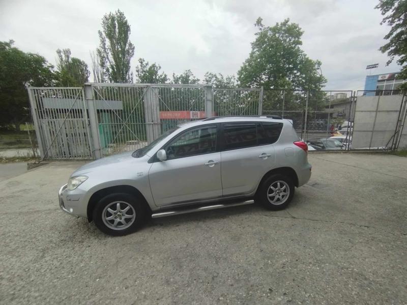 Toyota Rav4 2.2 D4D - изображение 5