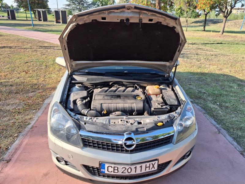 Opel Astra H Twintop - изображение 9