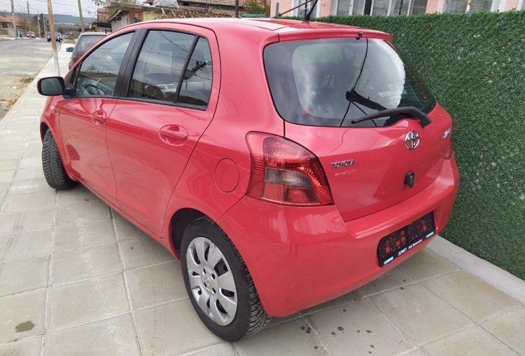 Toyota Yaris 1.4 d4d - изображение 5