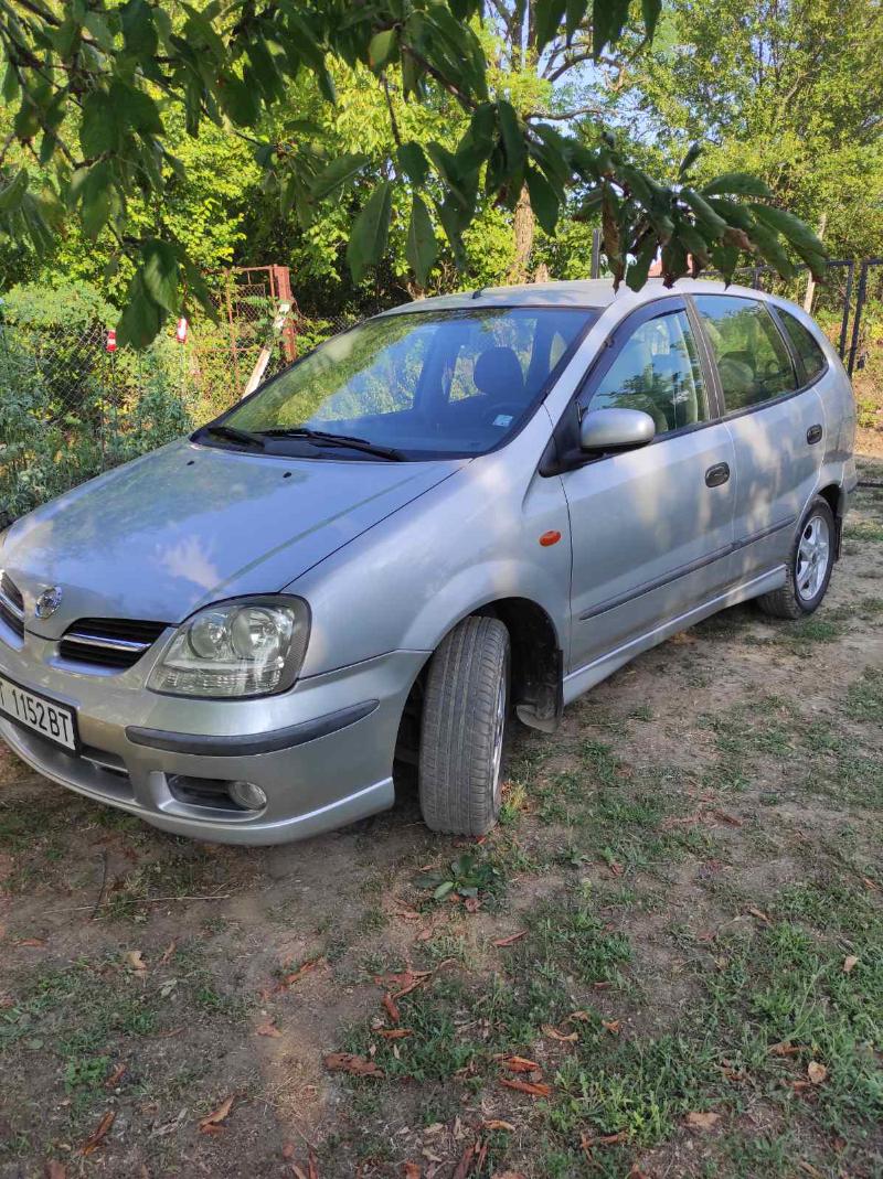 Nissan Almera tino 1.8 - изображение 2