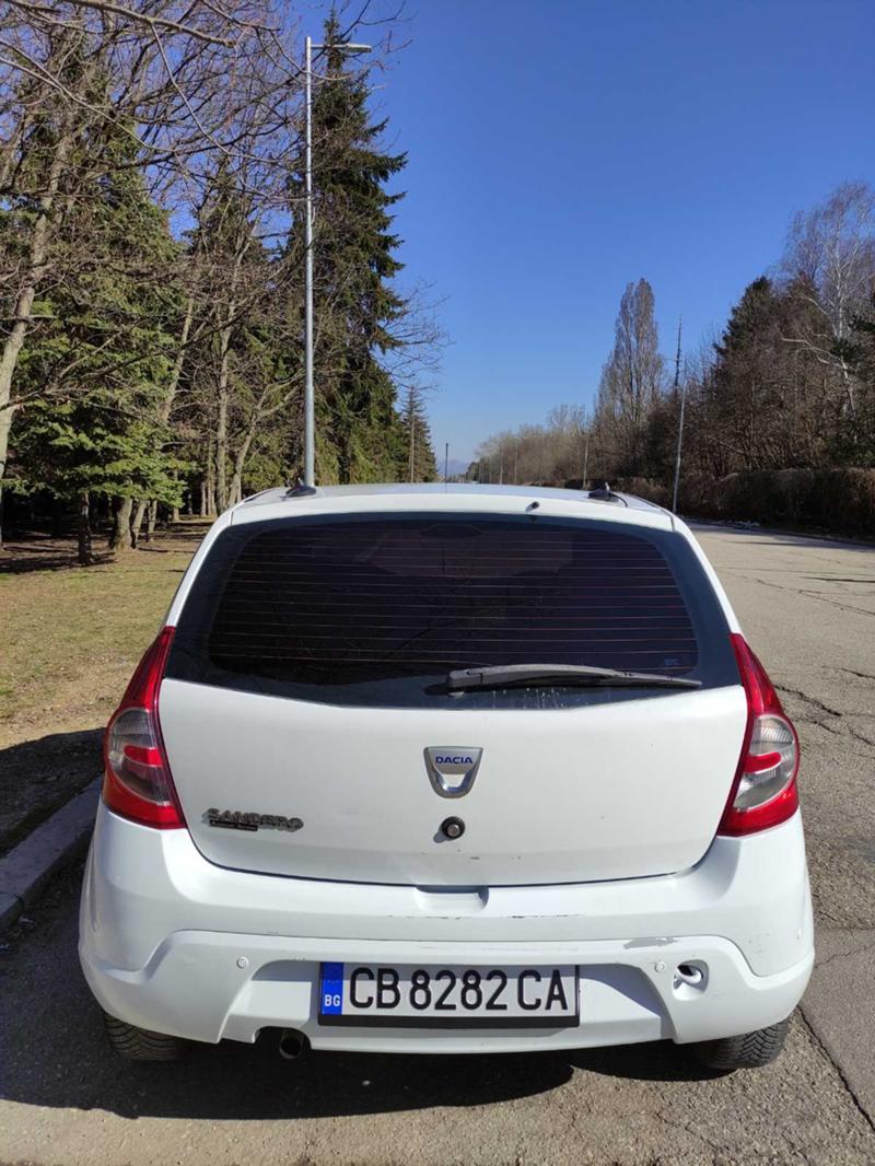 Dacia Sandero 1.2 - изображение 2