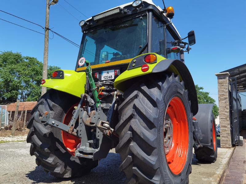 Трактор Claas Аxos 330  - изображение 2