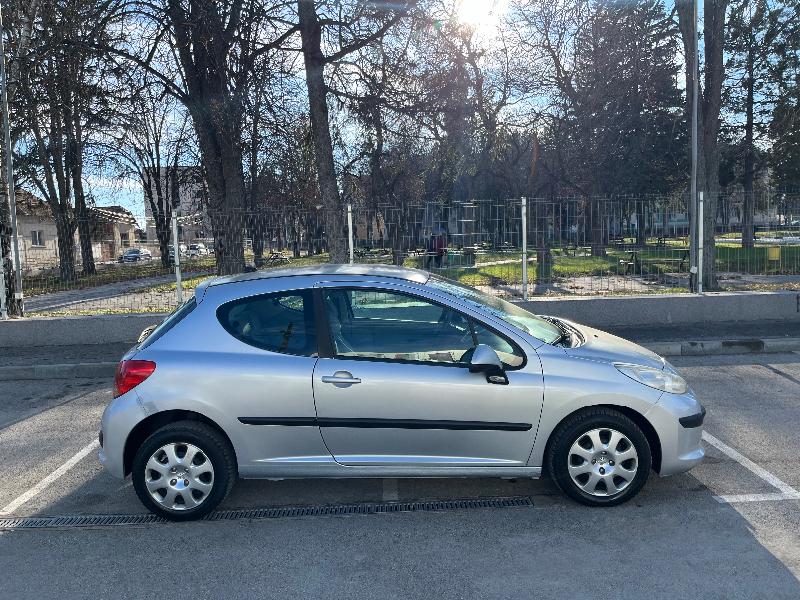 Peugeot 207 1.4i 75кс 2007г - изображение 7