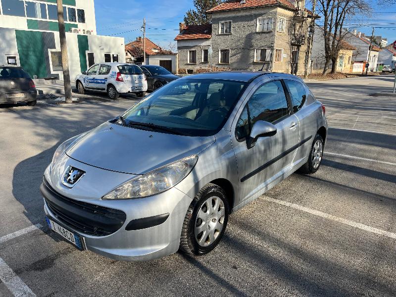 Peugeot 207 1.4i 75кс 2007г - изображение 3