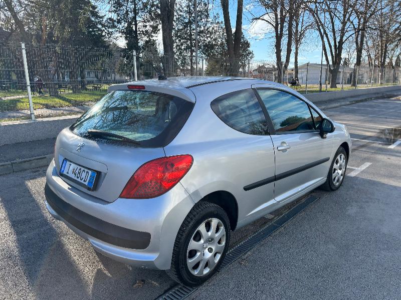 Peugeot 207 1.4i 75кс 2007г - изображение 4