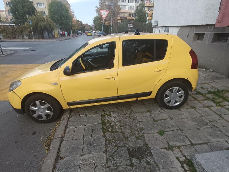 Dacia Sandero 1.4 - изображение 1