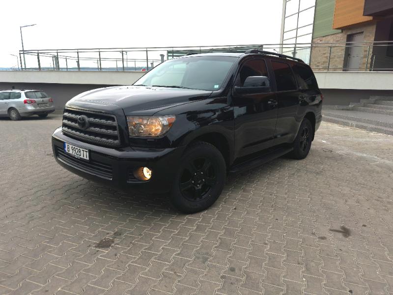 Toyota Sequoia 5.7 - изображение 3