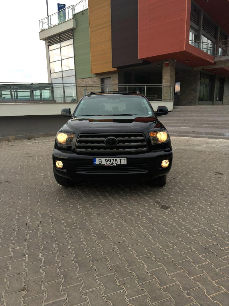 Toyota Sequoia 5.7 - изображение 2