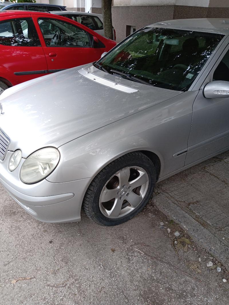 Mercedes-Benz E 200 2.2CDI - изображение 5