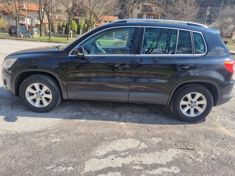 VW Tiguan 2.0tdi4x4,140к.с - изображение 4