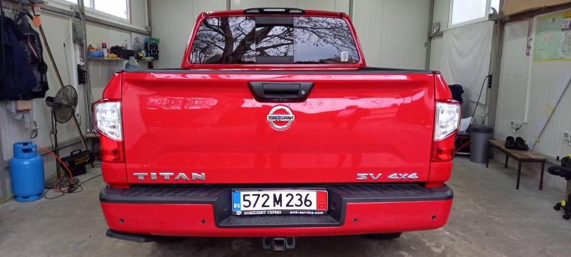 Nissan Titan crew cab 5.6L V8 SV - изображение 10