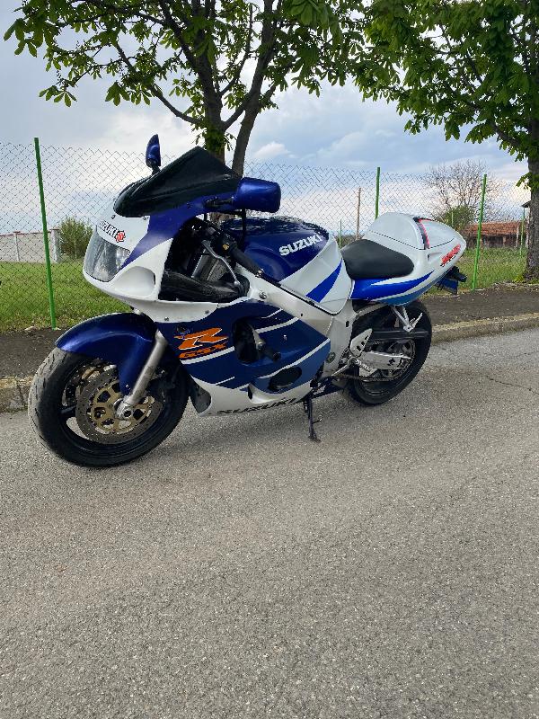 Suzuki Gsxr 600 - изображение 6