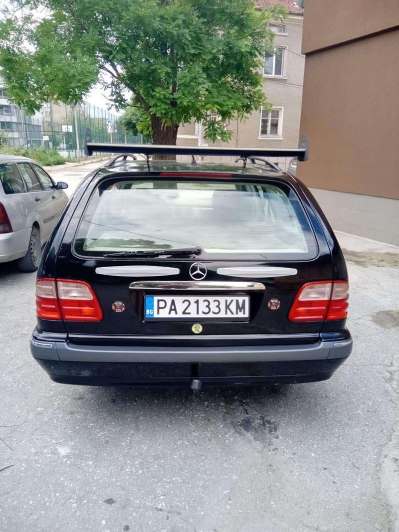 Mercedes-Benz E 200  - изображение 2