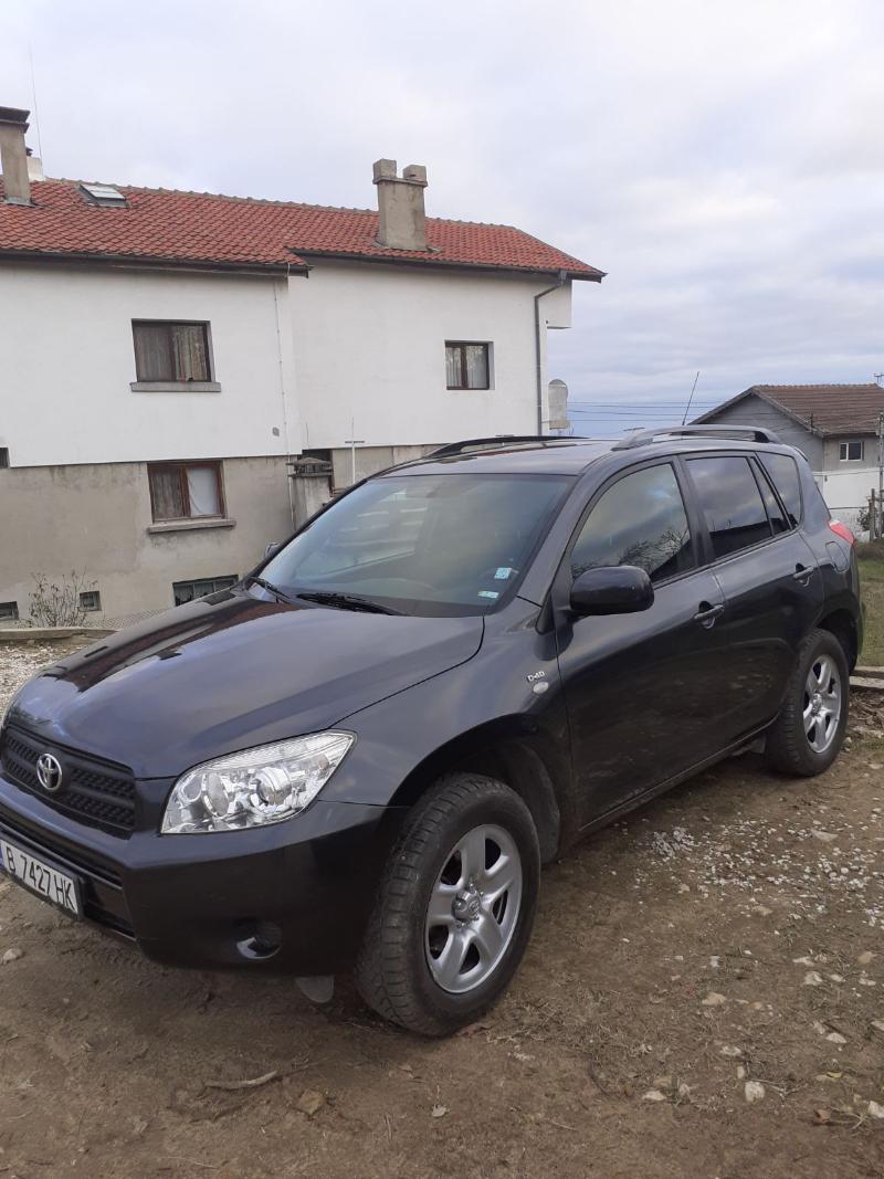 Toyota Rav4 2,2D - изображение 3