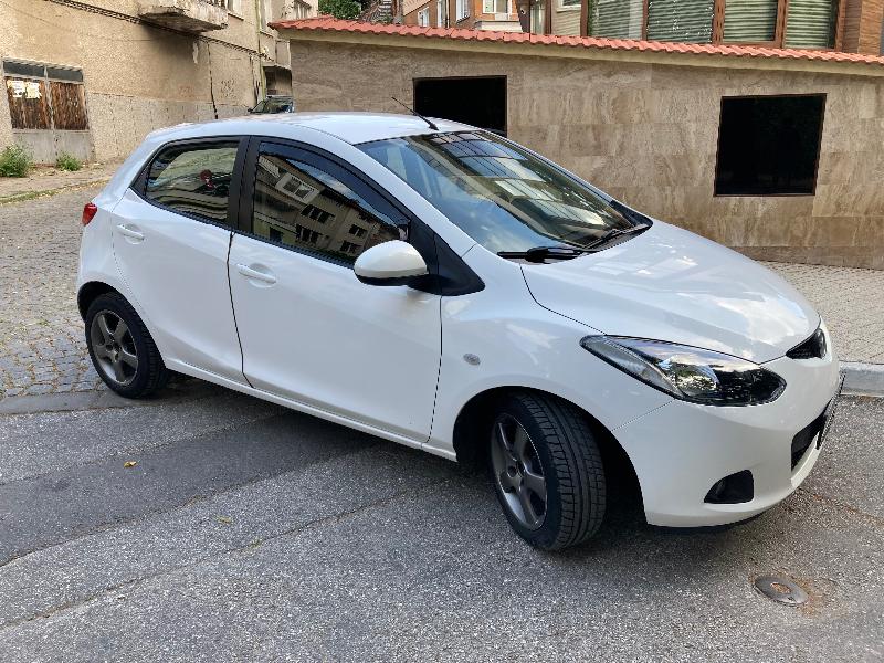 Mazda 2 1.3 - изображение 2