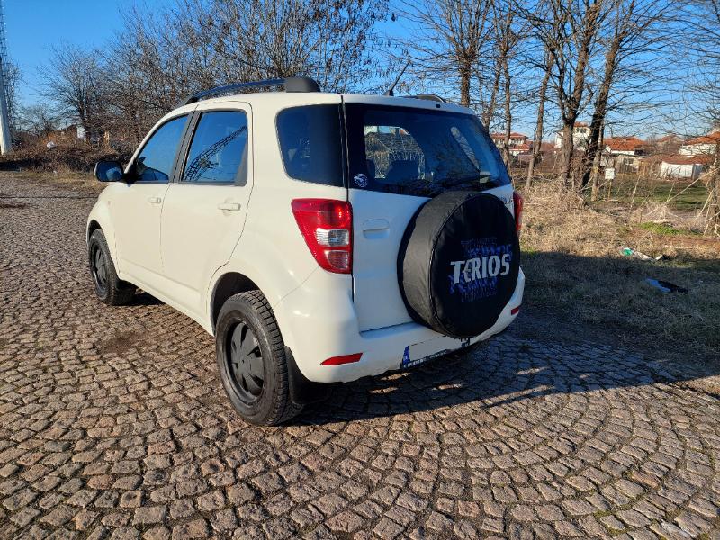 Daihatsu Terios 1.5i 4x4 KLIMA - изображение 2