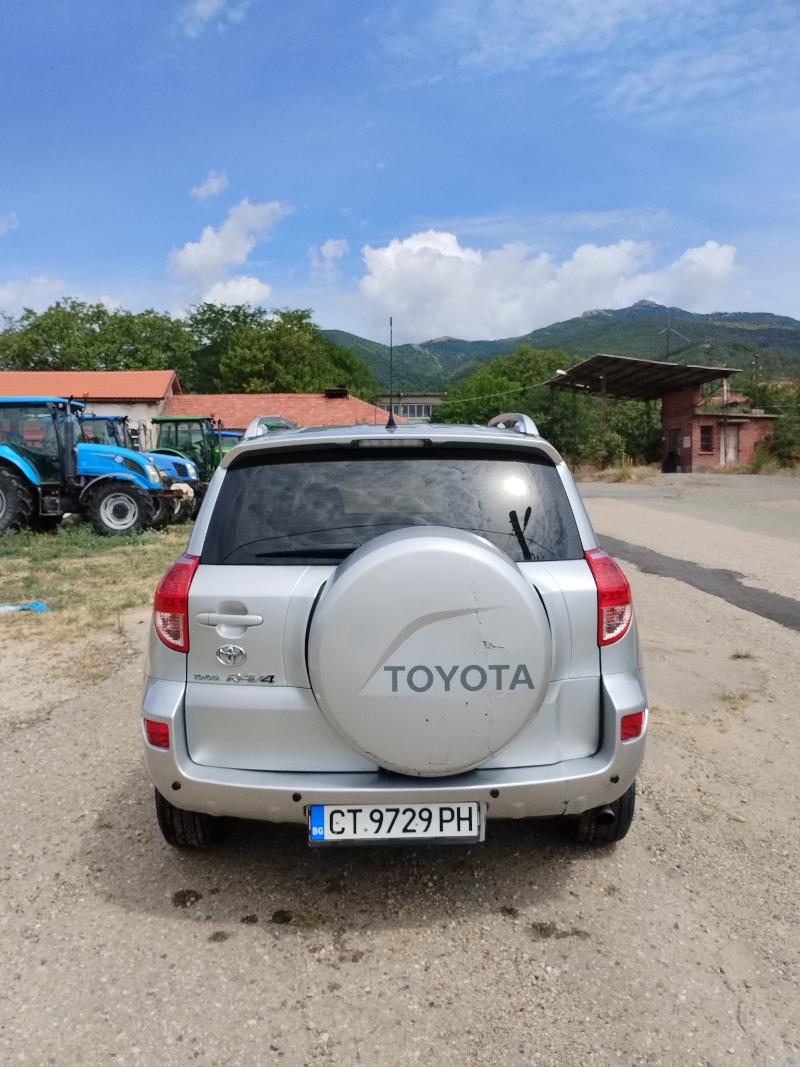 Toyota Rav4 2.2 - изображение 6