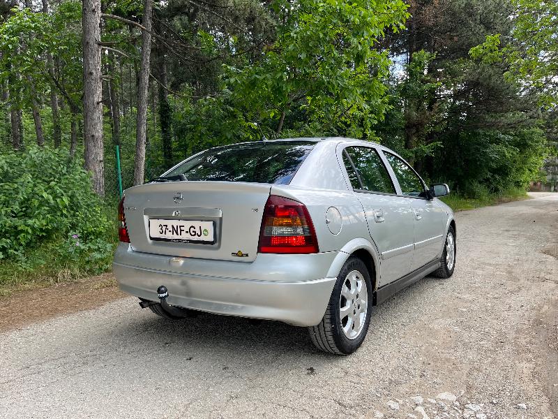 Opel Astra 1.6 Ecotec - изображение 8