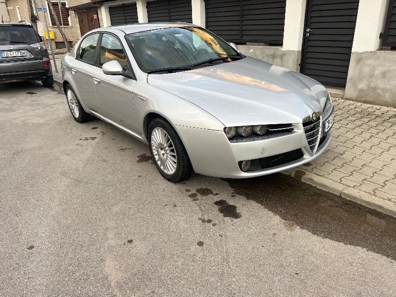 Alfa Romeo 159 1.9 JTDm - изображение 2