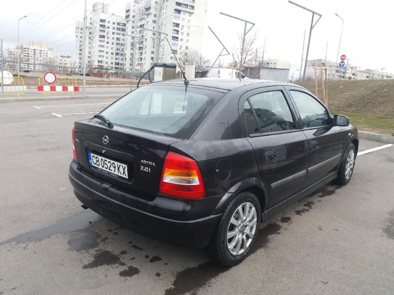 Opel Astra 2.0  i - изображение 8