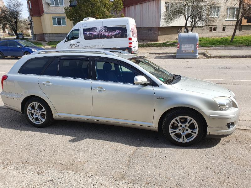 Toyota Avensis 2.2tdi - изображение 3