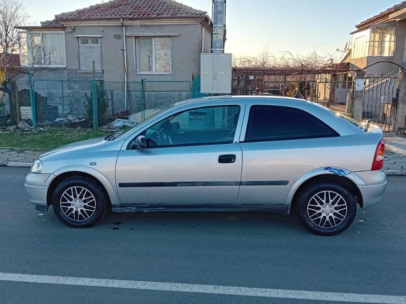 Opel Astra 1.6 - изображение 6