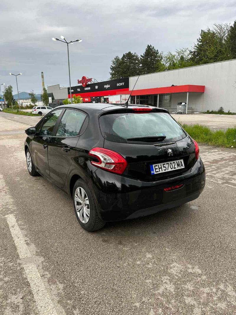 Peugeot 208 1.4 HDI - изображение 4