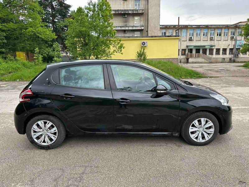 Peugeot 208 1.4 HDI - изображение 7