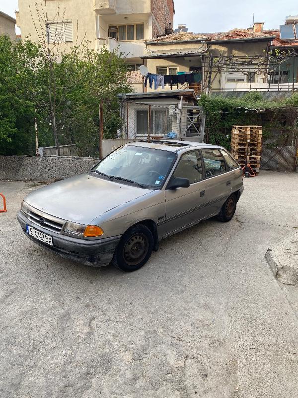 Opel Astra 1,6 - изображение 2