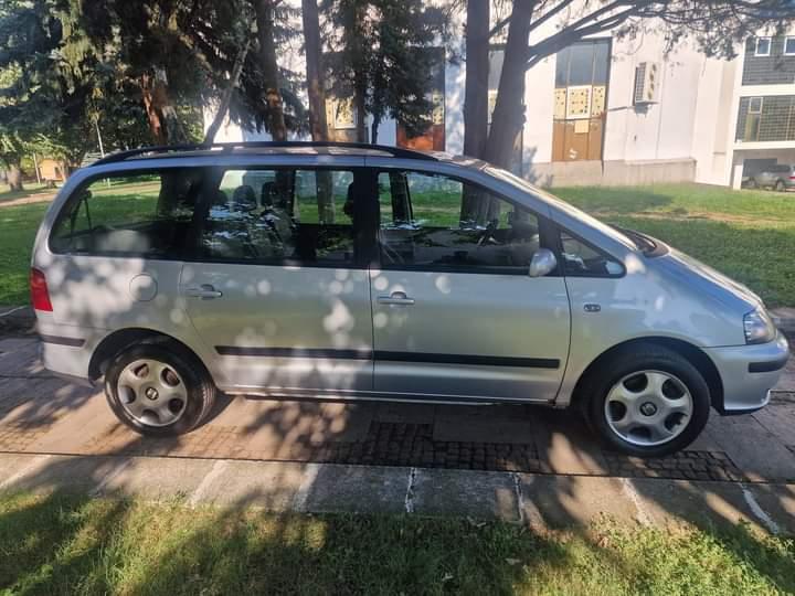 Seat Alhambra 2.0 - изображение 2