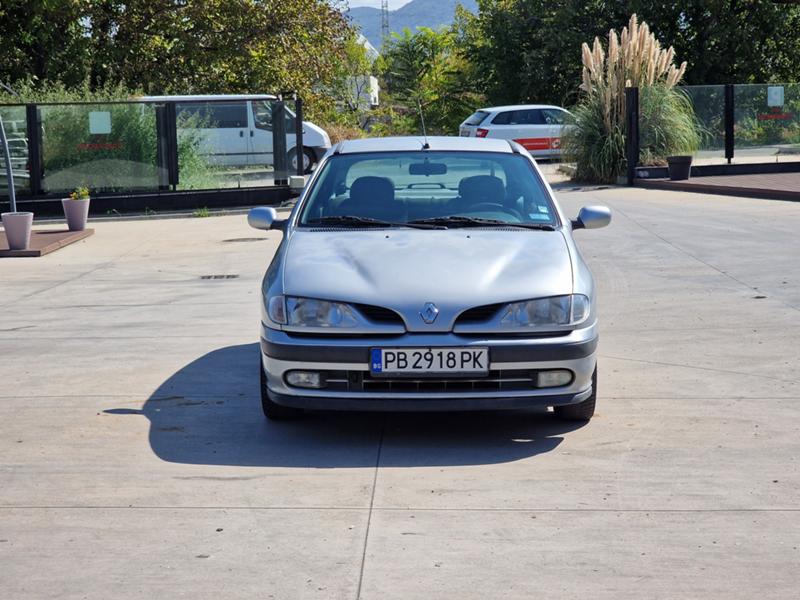 Renault Megane 1.6 Бензин - изображение 8