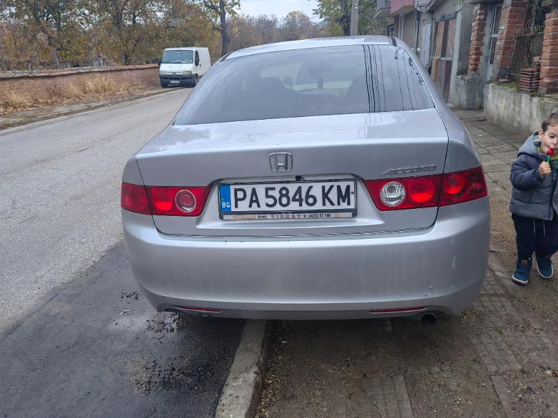 Honda Accord 2.0 - изображение 3