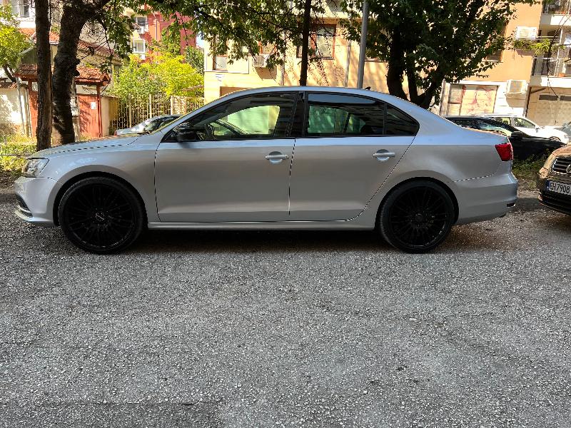 VW Jetta 2.0 tdi - изображение 2