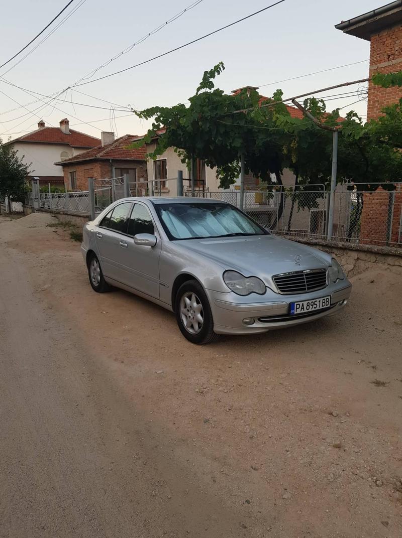 Mercedes-Benz C 220  - изображение 4