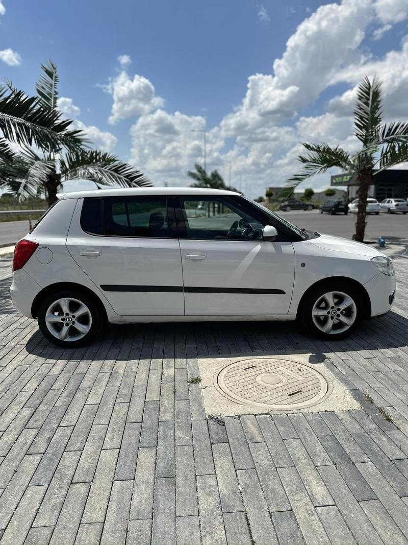 Skoda Fabia 1.2I  - изображение 8