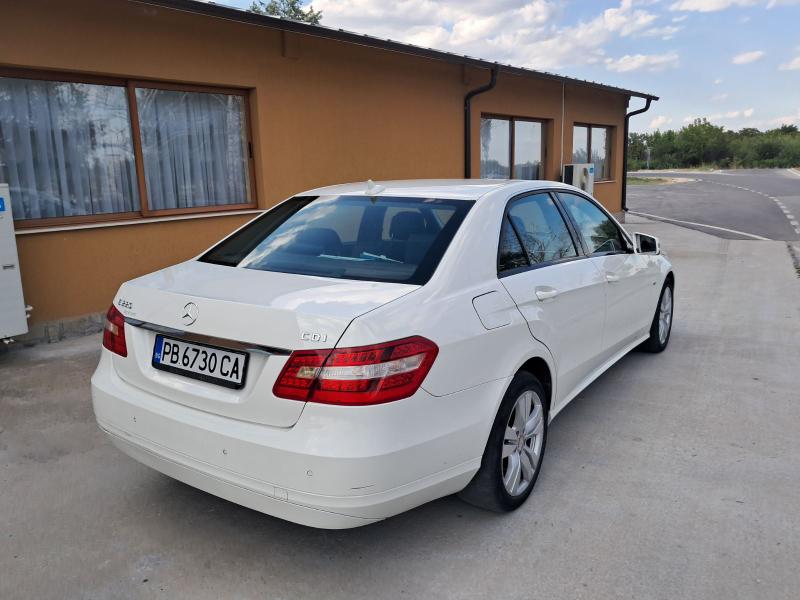 Mercedes-Benz E 220 2.2d - изображение 7